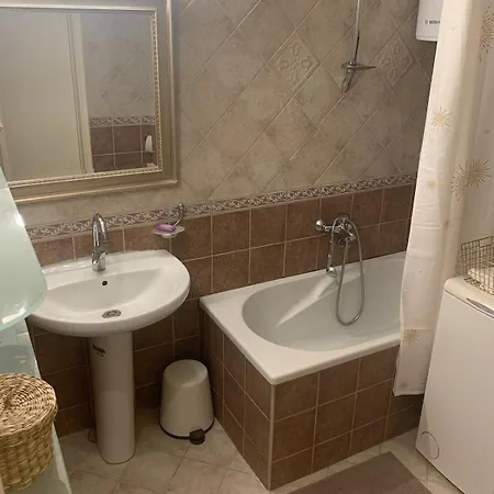 Stylish White 10 Apartment Skopje