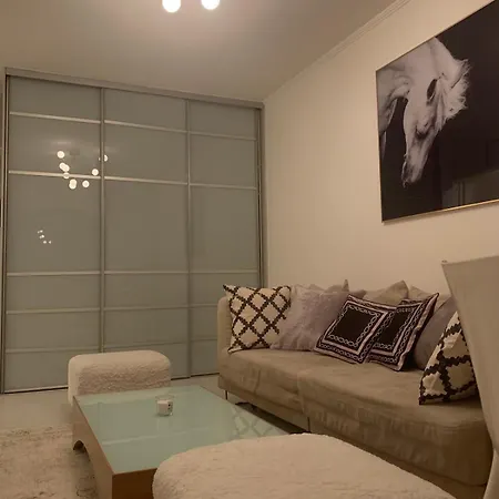 Apartment Stylish White 10 Skopje